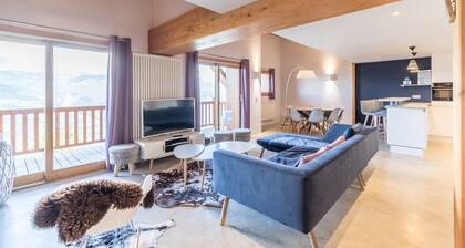 Stunning duplex, great view, pool, direct access to the ski slopes