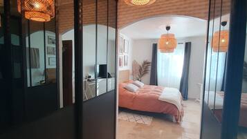 3 chambres, fer et planche Ă  repasser, Wi-Fi gratuit, draps fournis