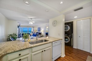 Interior - Beach Cottages Beachfront - Your Escape Awaits! Sun, Secure, Family Friendly (Indian Shores)