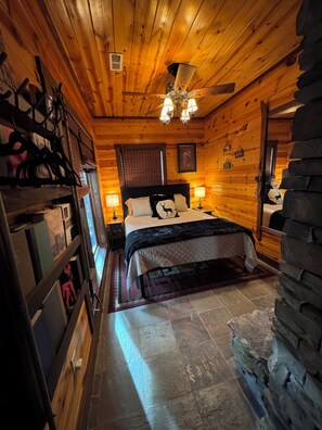 6 bedrooms, iron/ironing board, free WiFi, bed sheets