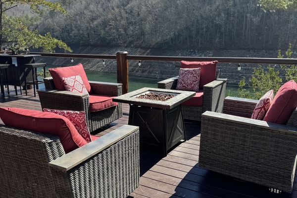 4 glider/rockers and propane fire fit