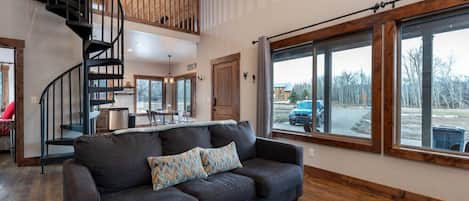 Smart TV, fireplace, DVD player