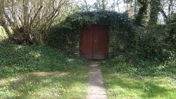 Enceinte de lâhĂ©bergement