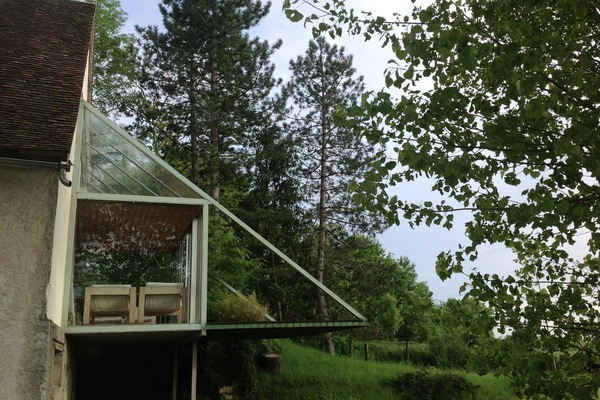 La terrasse suspendue sur la prairie