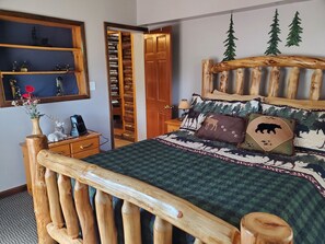 1 bedroom, iron/ironing board, free WiFi, bed sheets - Historic Crystola cabin (Woodland Park)