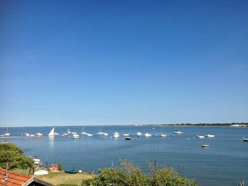 APARTMENT T3 FRONT OF THE SEA EXCEPTIONAL SITUATION ON THE BASIN OF ARCACHON