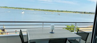 APARTMENT T3 FRONT OF THE SEA EXCEPTIONAL SITUATION ON THE BASIN OF ARCACHON