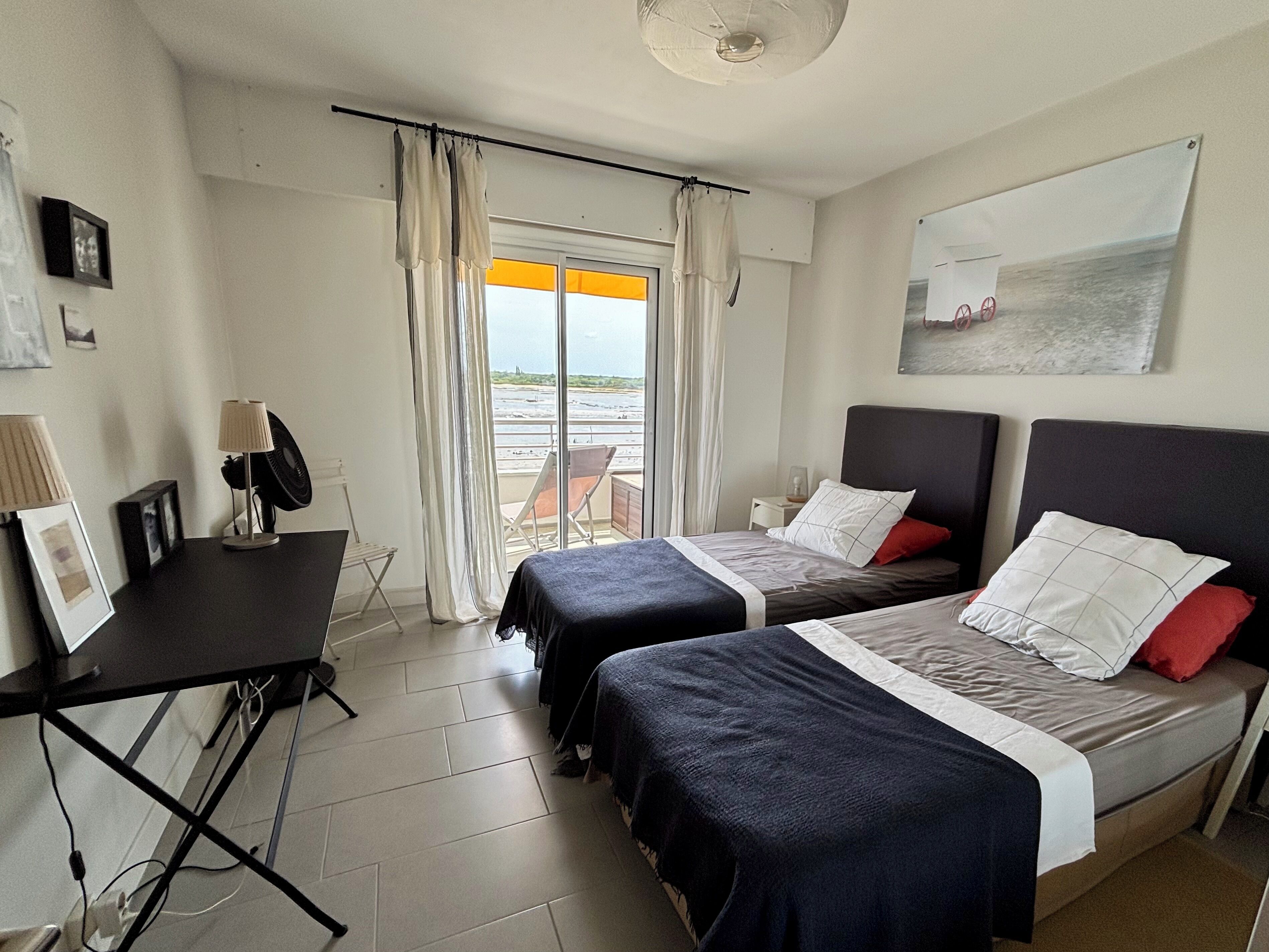 2 chambres, fer et planche à repasser, lit parapluie, Wi-Fi gratuit