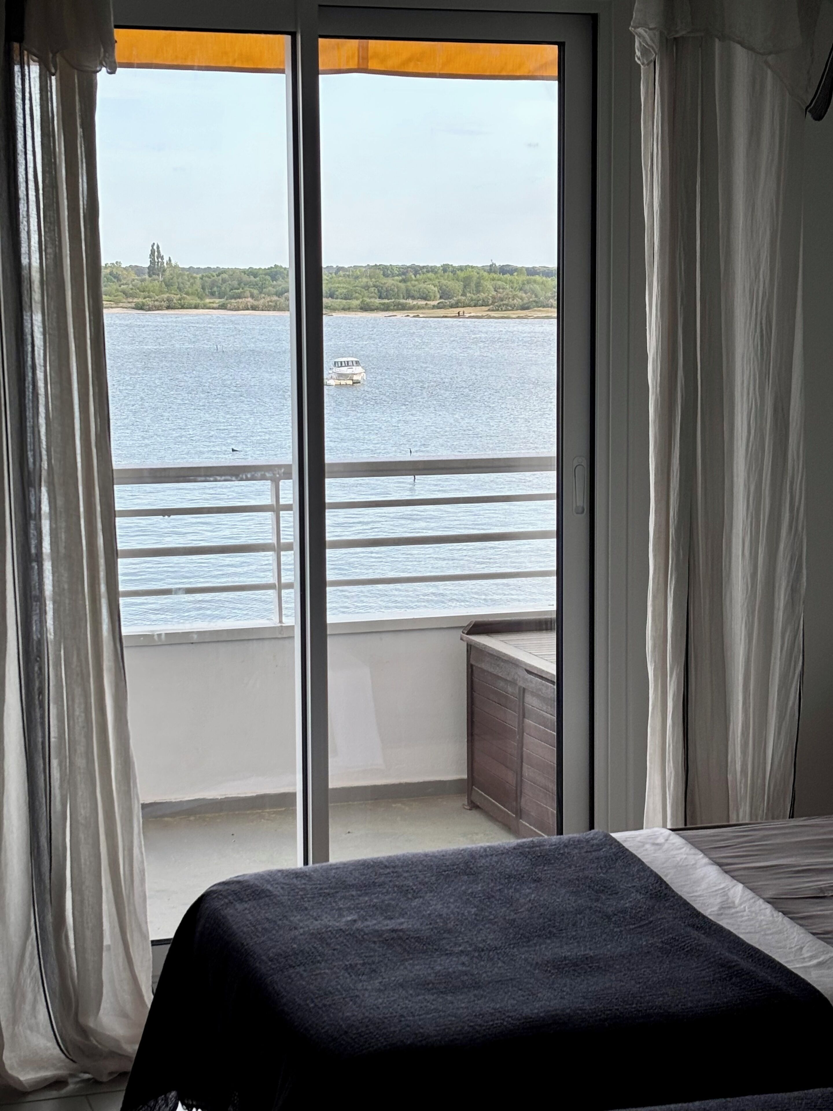 2 chambres, fer et planche à repasser, lit parapluie, Wi-Fi gratuit