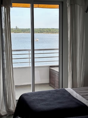 2 chambres, fer et planche à repasser, lit parapluie, Wi-Fi gratuit