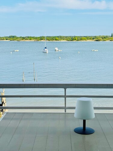 Contemporary T3 apartment on the front line of the Arcachon basin