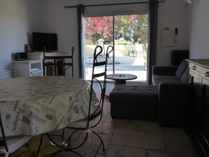 Interior - Gîte de provence jacuzzi (Velleron)