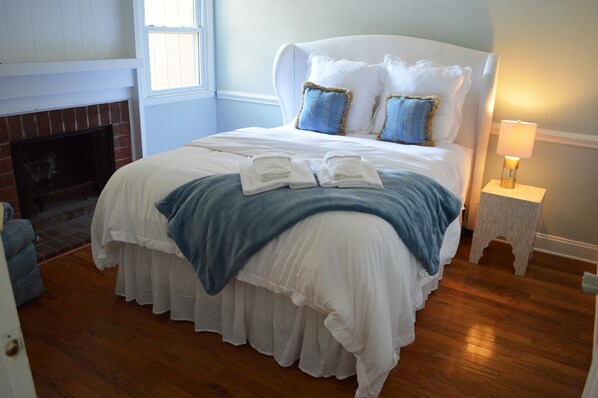 3 bedrooms, iron/ironing board, travel cot, WiFi