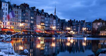 CHARMING STUDIO HOUSE HONFLEUR HOUSEHOLD AND BED LINEN INCLUDED