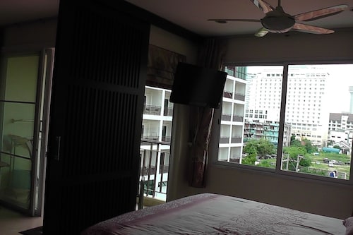 EXCEPTIONAL。 ビーチの近く。 豪華なアパート501静かで快適。 