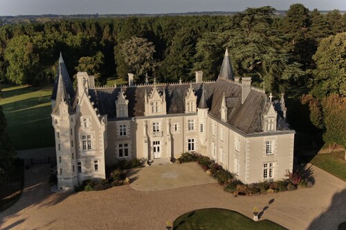 House 14 people in the castle of Beauvais