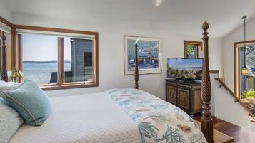 1 makuuhuone, työpöytä, silitysrauta/-lauta, vauvan matkasänky