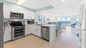 Fridge, microwave, oven, stovetop - Clean 4th Floor Unit, Walk-In Shower, Outdoor Hot Tub | Windy Hill Dunes - 405 (North Myrtle Beach)