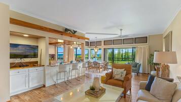 Taulutelevisio, DVD-soitin, stereot, työhuone