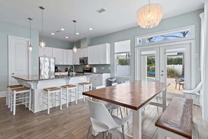 Dining - Private Heated Pool ,4 Bikes, Steps to the Beach! (Santa Rosa Beach)