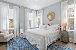4 bedrooms, iron/ironing board, free WiFi, bed sheets - Private Heated Pool ,4 Bikes, Steps to the Beach! (Santa Rosa Beach)