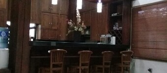 Sweet home with Kepanjen views, situated in a convenient, friendly neighborhood.