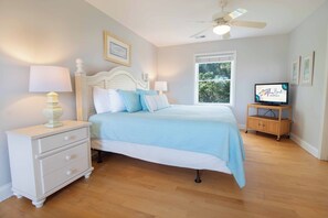 4 bedrooms, iron/ironing board, WiFi, bed sheets
