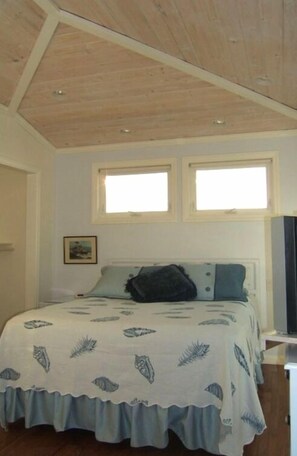 1 bedroom, iron/ironing board, travel crib, WiFi