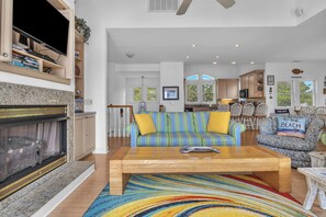 TV, fireplace, DVD player, books