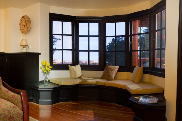 living room with view onto a private deck