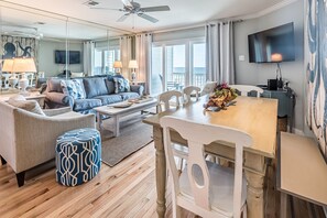 Smart TV, DVD player