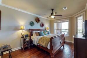 3 bedrooms, iron/ironing board, Internet, bed sheets