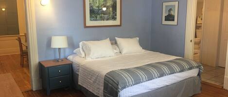 3 bedrooms, desk, iron/ironing board, travel cot