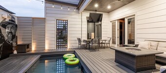 Luxury House |Heated Pool| Gulch |Walk Anywhere!