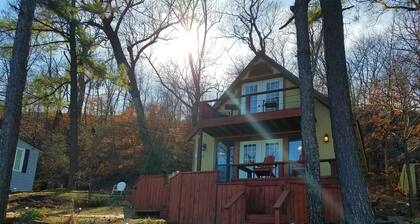 LakeFront Living! Minutes from Tulsa!