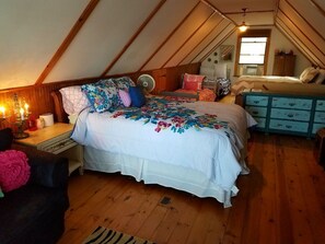 3 bedrooms, bed sheets