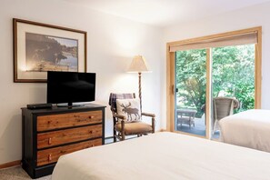 3 bedrooms, iron/ironing board, WiFi, bed sheets - Outpost: Teton Pines 3457 (Wilson)