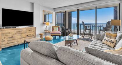 Island Express A 2BR, Ocean Front condo in the Heart of Wrightsville Beach