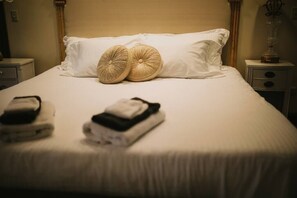 6 bedrooms, iron/ironing board, free WiFi