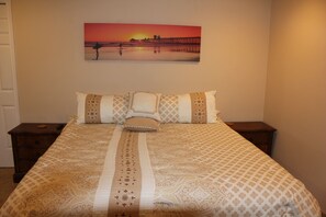 1 غرفة نوم ومكواة/لوح كي وواي فاي وملاءات أسرّة