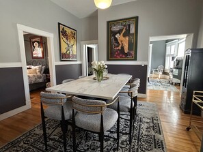 Dining - On Main Street  - Only One block to the start of Downtown Napa!!  Non-Hosted (Napa)