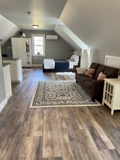 King's Country Suite