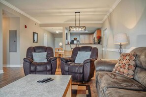 TV - Sweet Wilderness -Unit 3707 - FREE Attraction Ticket with EACH night Stay Including Dollywood (Pigeon Forge)