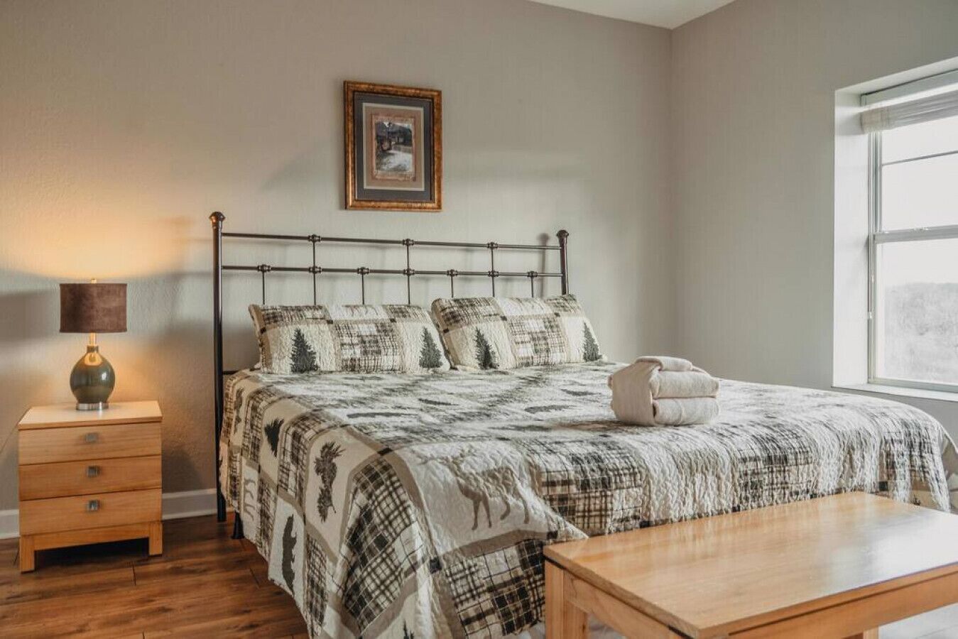 3 dormitorios, escritorio, tabla de planchar con plancha y wifi gratis