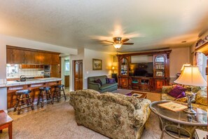 large family room with ample seating