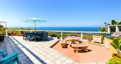 Contemporary Cliffside Getaway with Ocean Front Patio