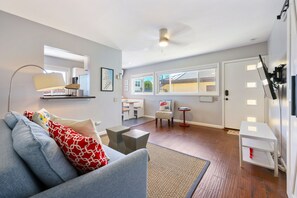 Smart TV, juguetes y libros 