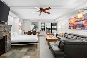 Smart TV, fireplace - Closest Accommodation To Both Whistler And Blackcomb Lifts  (Whistler)