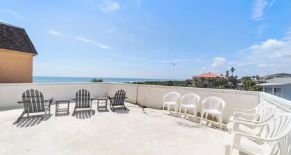 Suuri Oceanfront ~ Suuri yksityinen Sun Deck ~ Erinomainen sijainti!