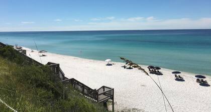 Gulf Front Renovated Ground Floor Condo with Amazing Views - Beach chairs incl.